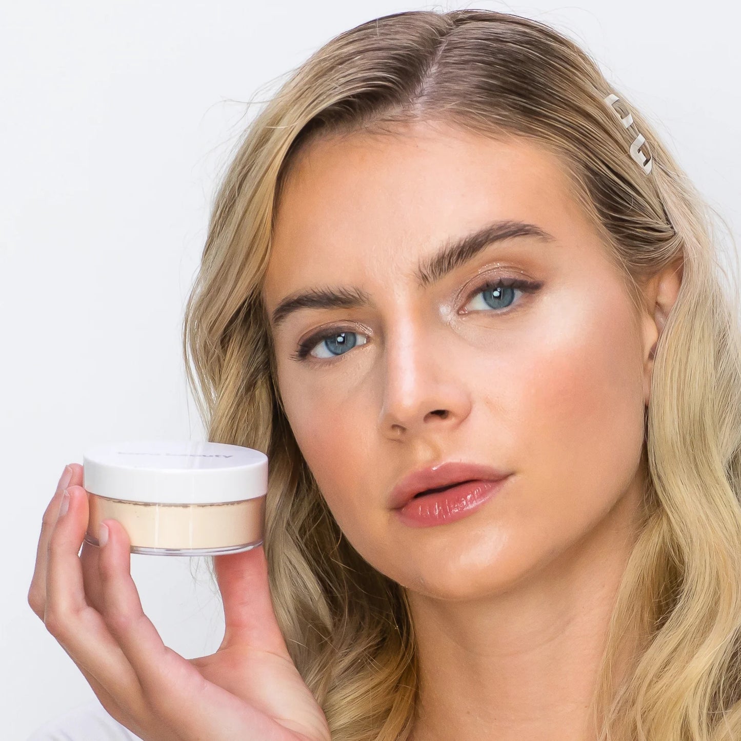 POLVOS FIJADORES ESSENTIALS KARA BEAUTY