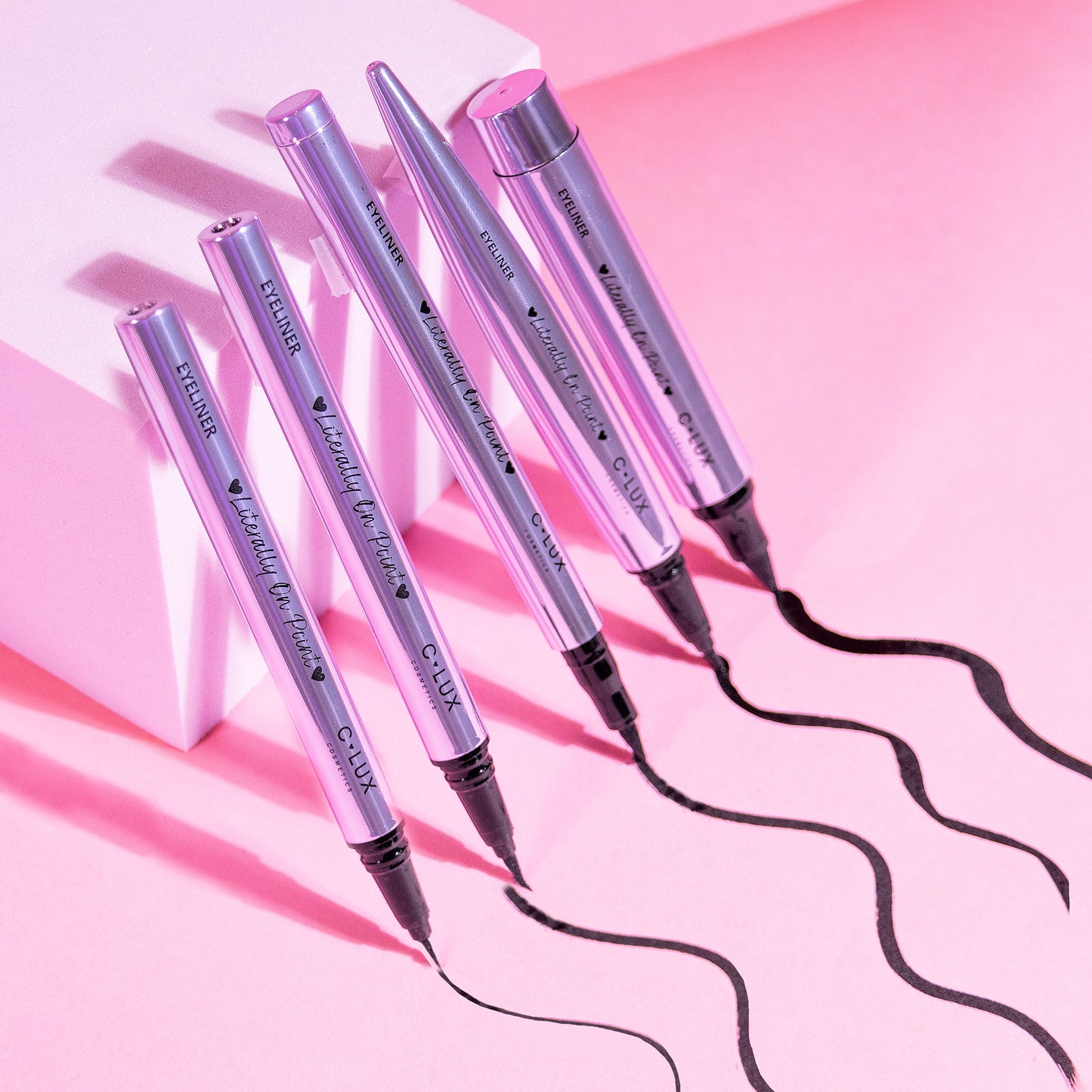 DELINEADOR LITERALLY ON POINT BLACK CLUX