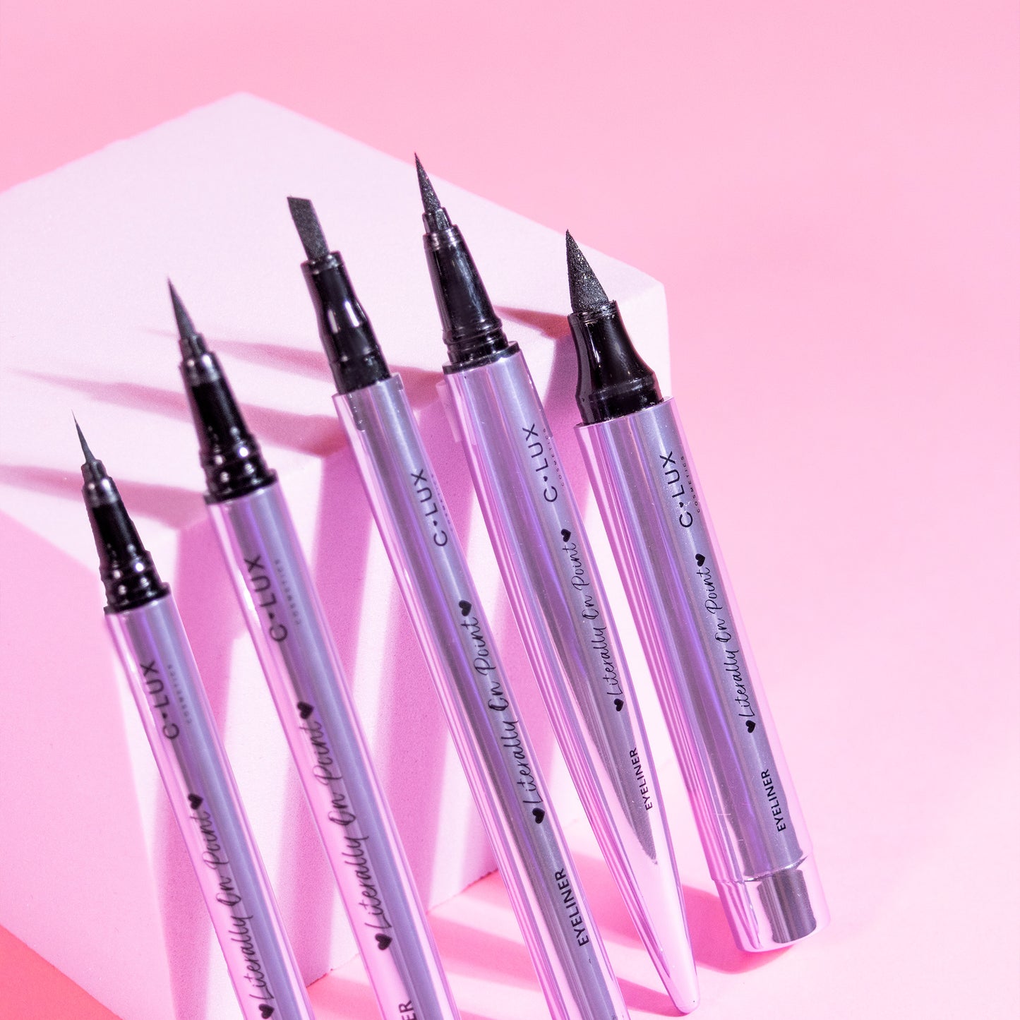 DELINEADOR LITERALLY ON POINT BLACK CLUX