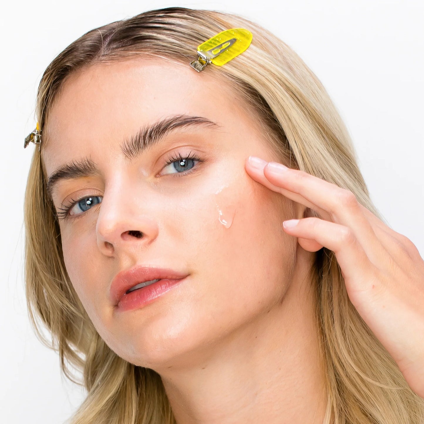 PRIMER ESSENTIALS KARA BEAUTY